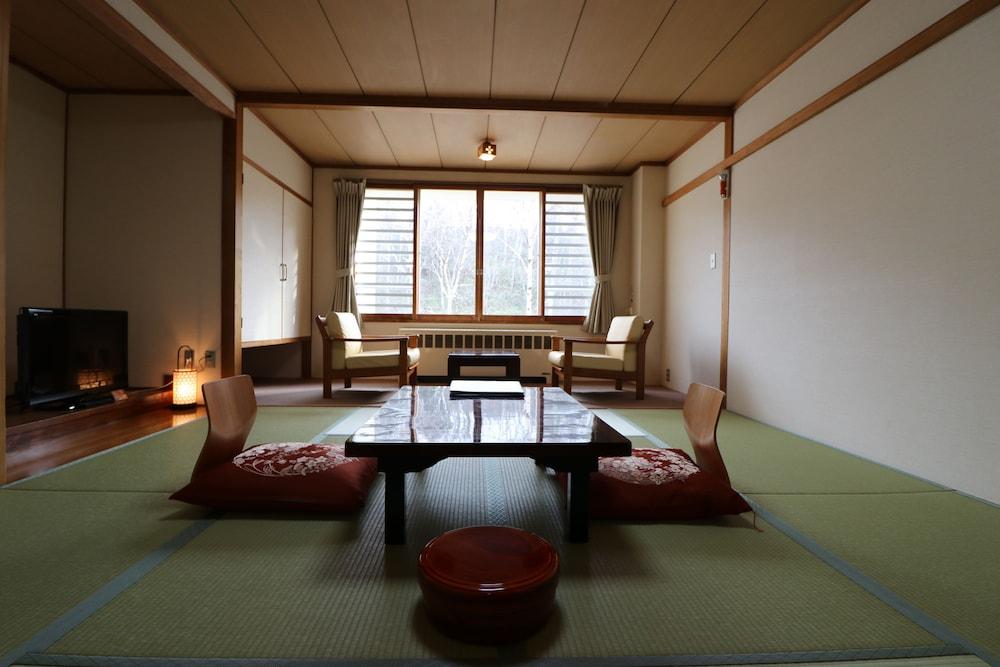 Hotel Shirakabaso Shigakogen Yamanouchi  Exterior photo